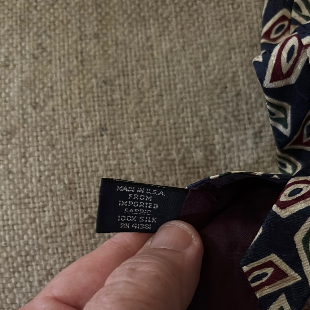 Geometric Patterned Men's Tie - Picture 4 of 6